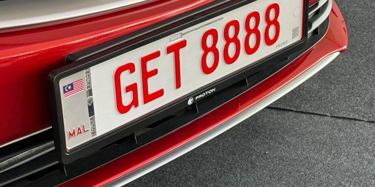 不只电动车，德士也有专属JPJePlate：全新GET车牌白底红字，配防伪QR二维码