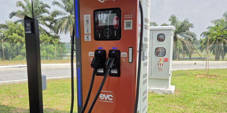 JomCharge在雪邦驾驶体验中心启用120kW直流充电桩