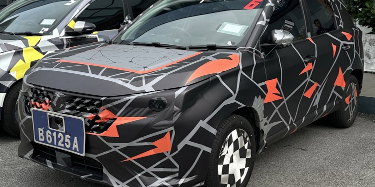 伪装度极低的Proton Saga Cross AMA02现身路面：Perodua要担心了吗？